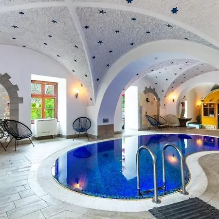 Vecsecity 4* Hernadvecse