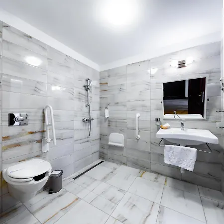 Vecsecity 4* Hernadvecse