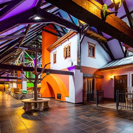 Vécsecity Superior Hotel Hernadvecse