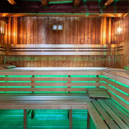 Vecsecity 4* Hernadvecse