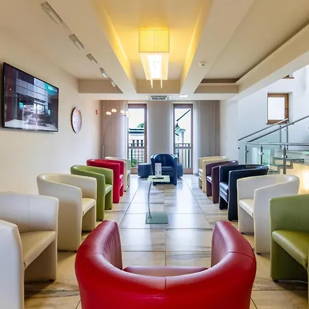Vecsecity Hotel 4*