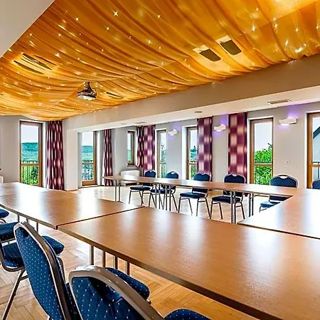 Vécsecity Hotel 4*