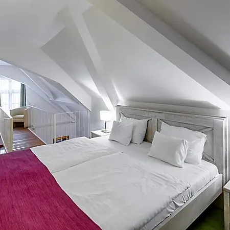Vécsecity Hotel Hernadvecse