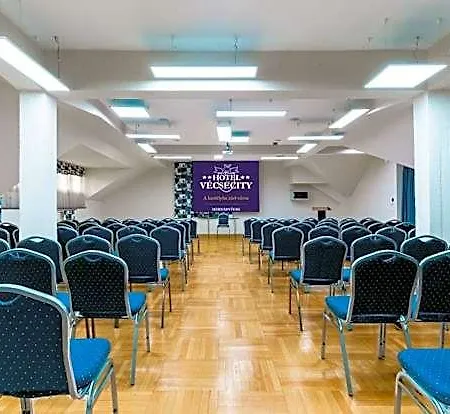 Vécsecity Hotel 4*