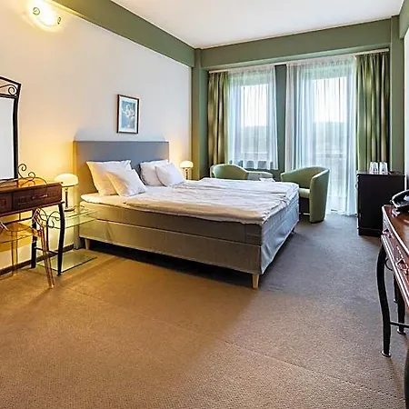 Vecsecity Hotel